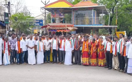 முதல்வராக விஜய் பதவியேற்பு - கோவில்பட்டியில் த. வெ. க. மற்றும் காங்கிரஸ் கட்சியினர் கொண்டாட்டம்*
