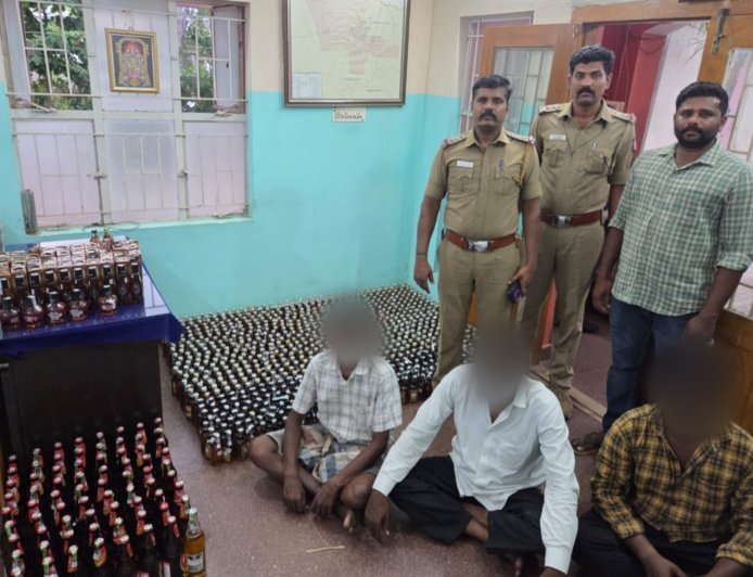 கோவில்பட்டியில் சட்ட விரோதமாக மது விற்பனை: 3 பேர் கைது
