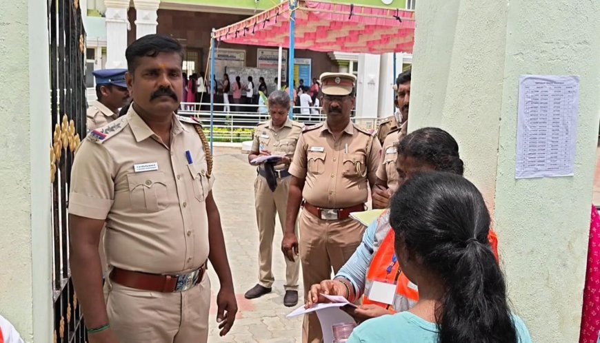 தேசிய அளவில் மருத்துவப் படிப்புகளுக்கான 'நீட்' நுழைவுத் தேர்வு - கோவில்பட்டி மையத்தில் பரிசோதனைக்கு பிறகு உள்ளே அனுமதிக்கப்பட்ட மாணவ - மாணவிகள்