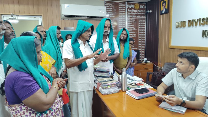 விவசாயிகள் கடனை தள்ளுபடி செய்ய வலியுறுத்தி கோவில்பட்டியில் தலையில் முக்காடு போட்டு ஆர்ப்பாட்டத்தில் ஈடுபட்ட தமிழ் விவசாயிகள் சங்கத்தினர்
